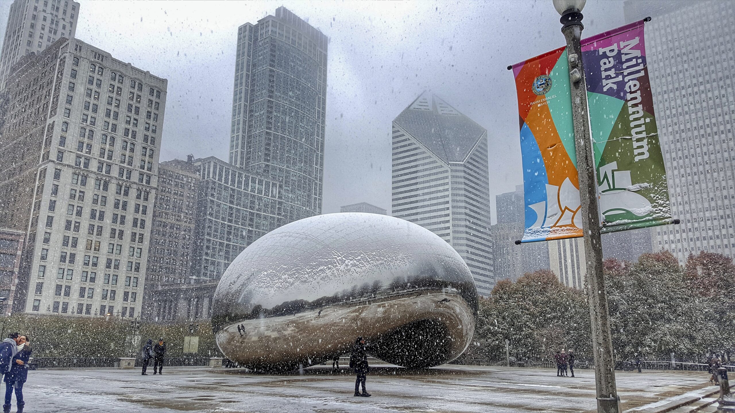 chicago-egg-in-a-snowstorm-2023-01-16-16-20-50-utc
